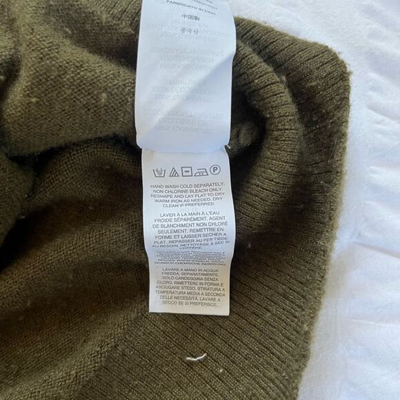 J Crew Cashmere sweater.  Size Small - Picture 5 of 6
